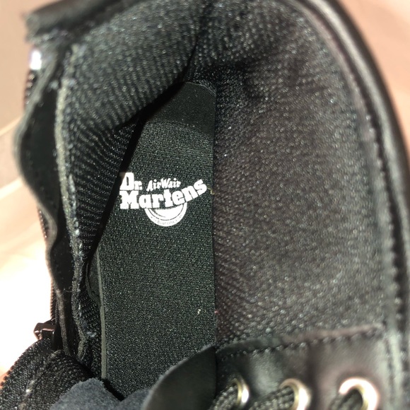 Dr. Martens kid’s black boots sz 3 - Picture 9 of 9